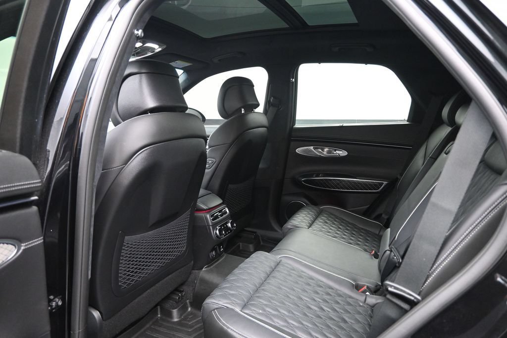 Used 2023 Genesis GV70 3.5T Sport w/ Sport Prestige Package AWD/4WD image 24