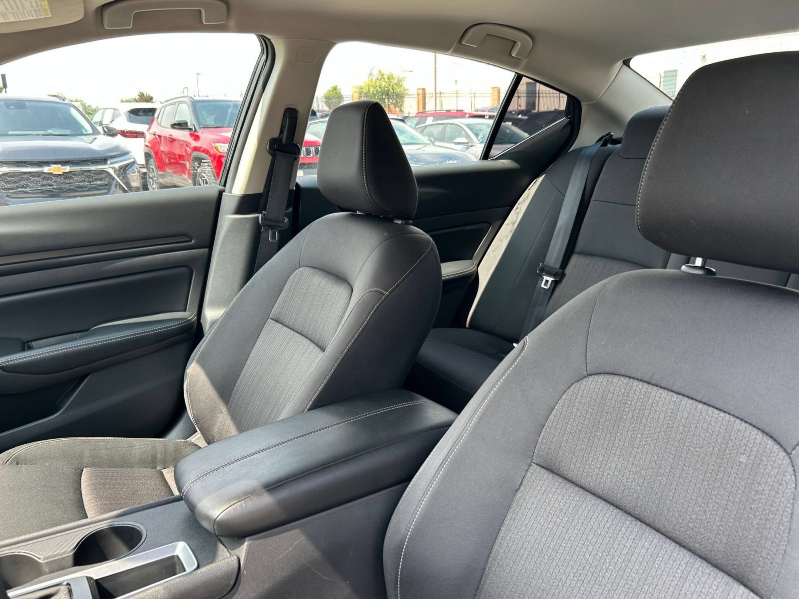 Used 2025 Nissan Altima 2.5 SV FWD image 26