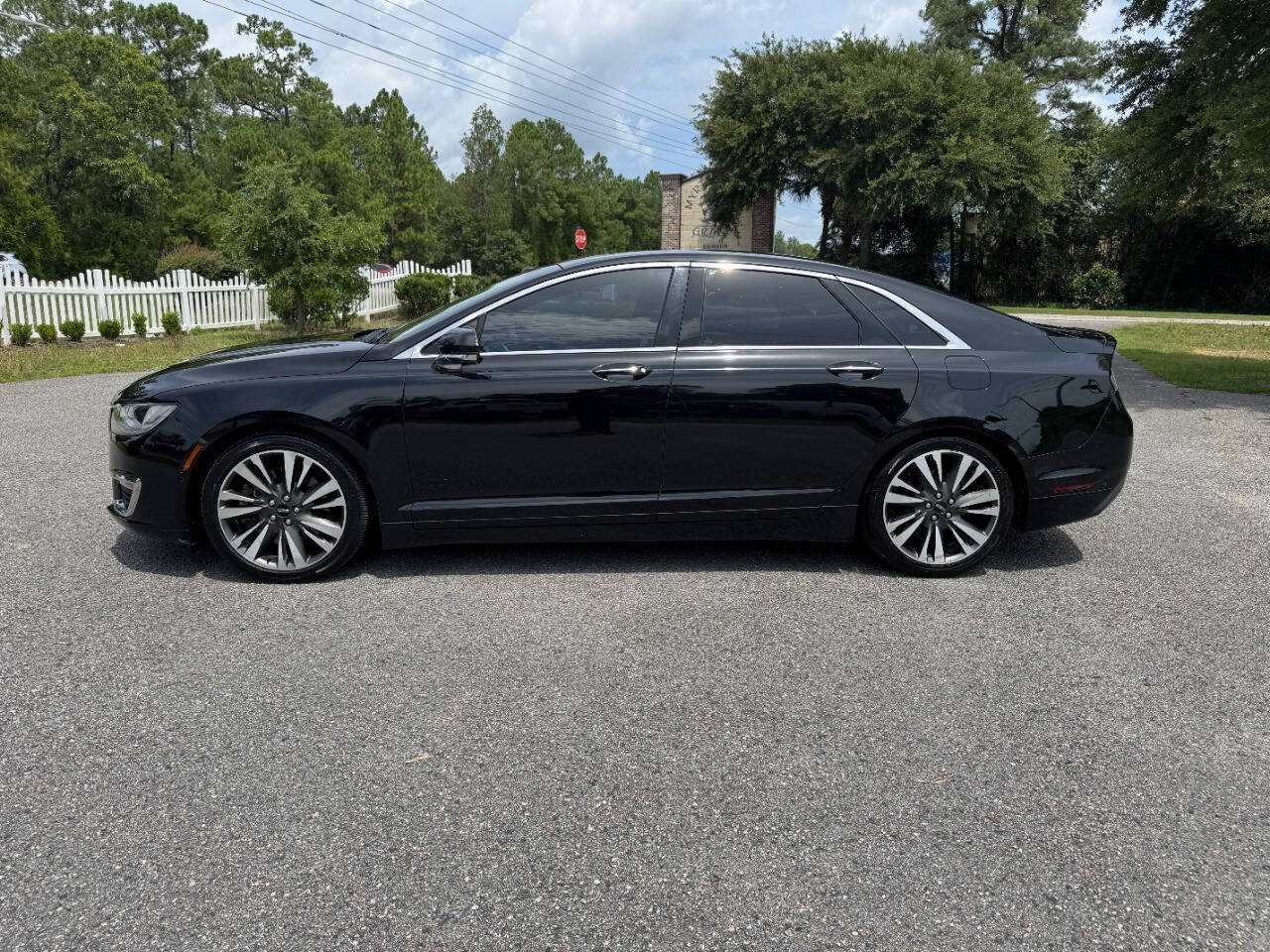 Used 2019 Lincoln MKZ Reserve AWD/4WD image 3