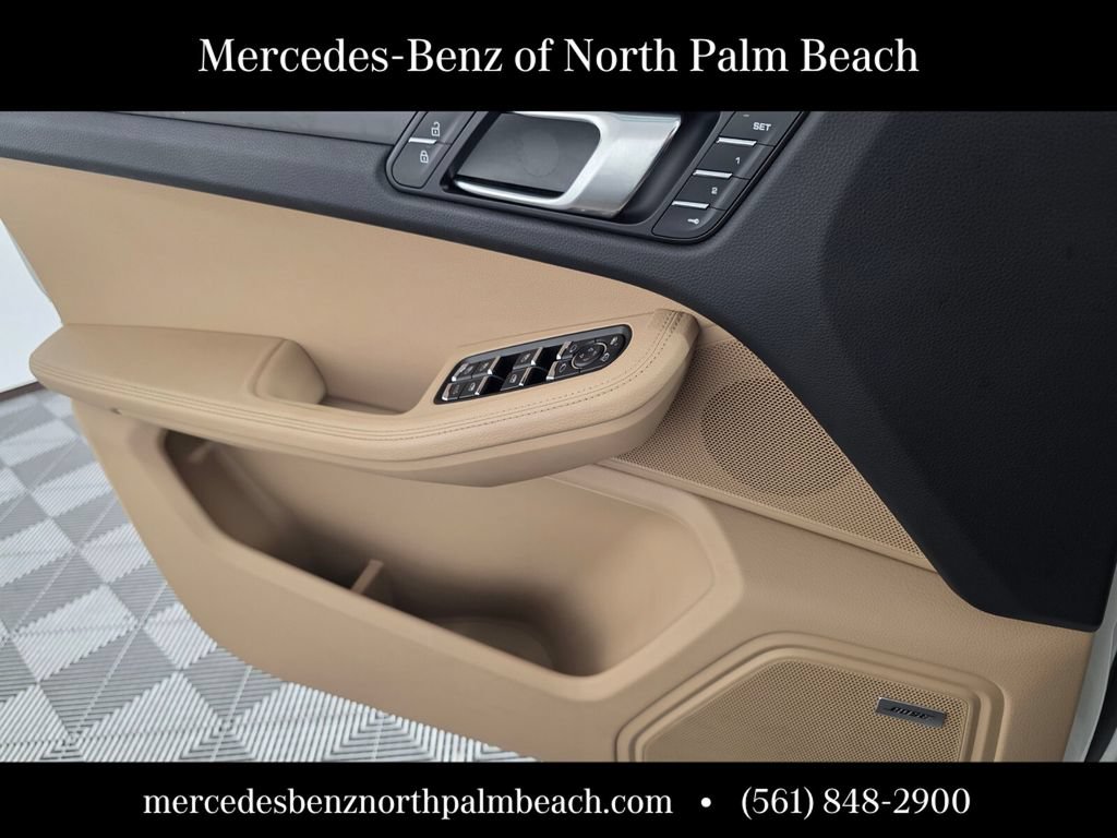 Used 2021 Porsche Macan AWD/4WD image 24
