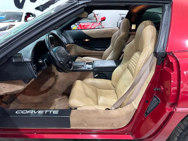 Used 1994 Chevrolet Corvette Coupe RWD image 9