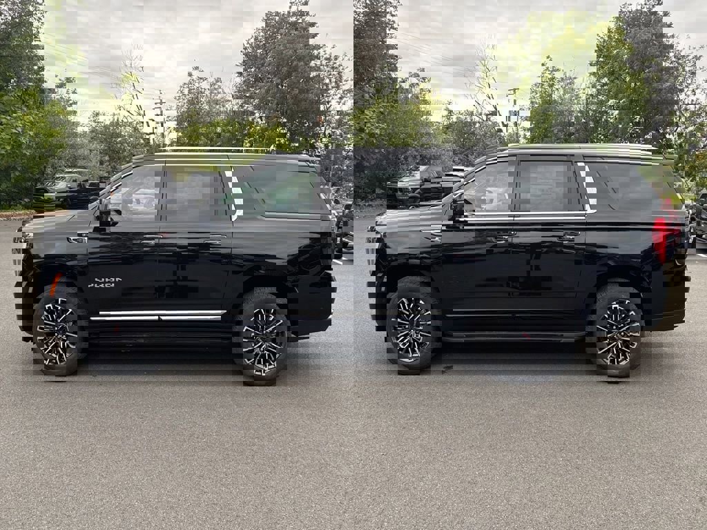 New 2026 GMC Yukon XL Elevation w/ LPO, Floor Liner Package image 4