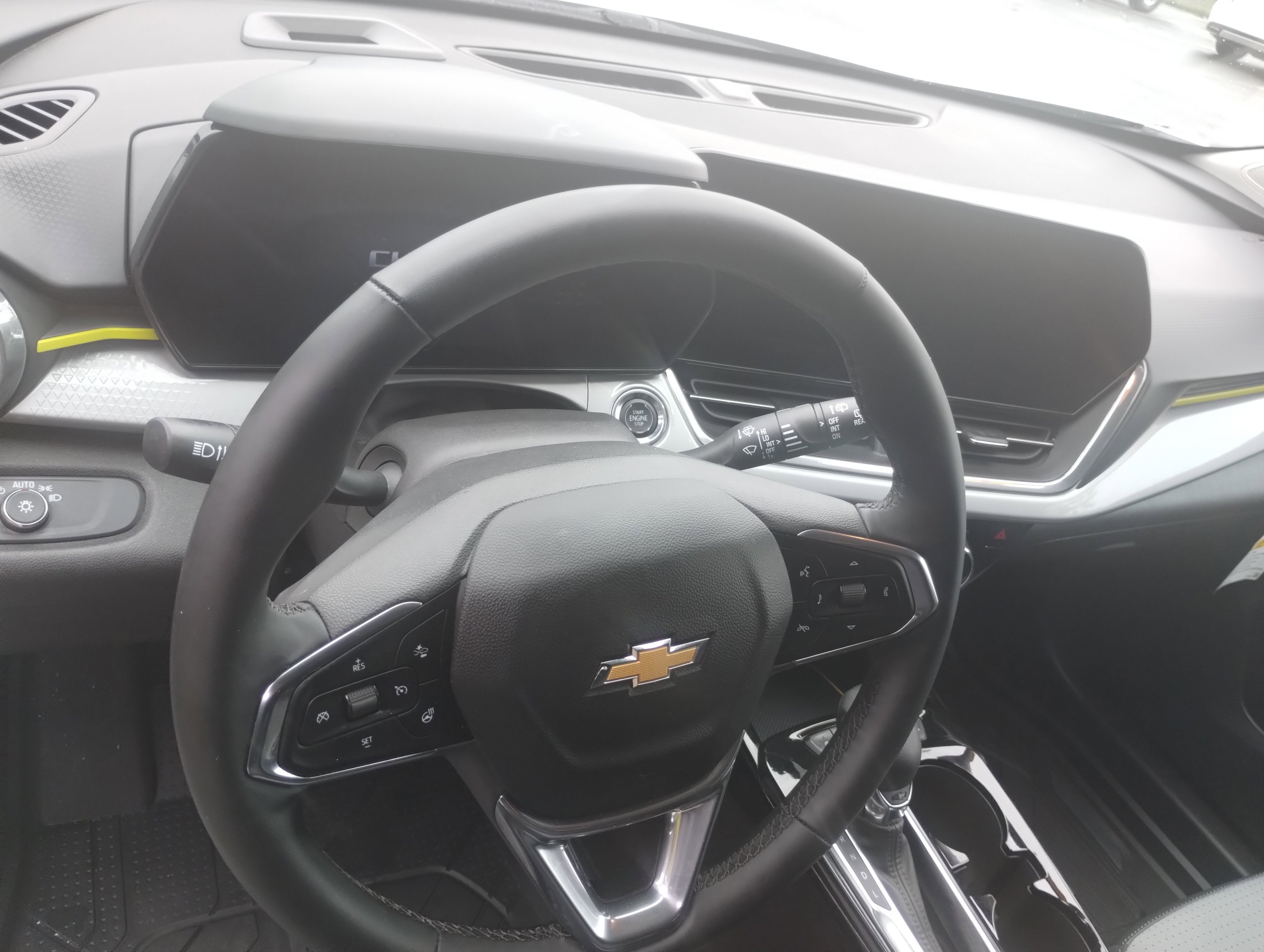 Used 2024 Chevrolet Trax LT w/ Driver Confidence Package image 11