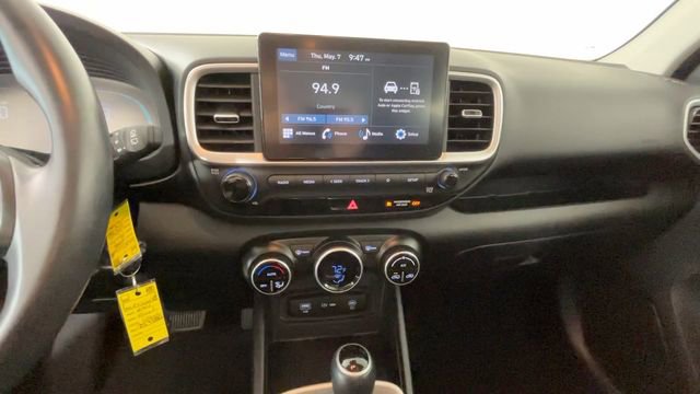 Used 2023 Hyundai Venue SEL FWD image 32