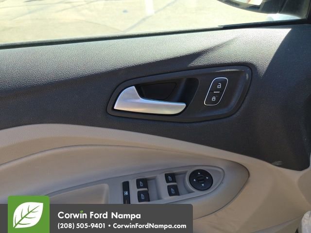 Used 2018 Ford Escape SE w/ Ford Safe & Smart Package AWD/4WD image 19