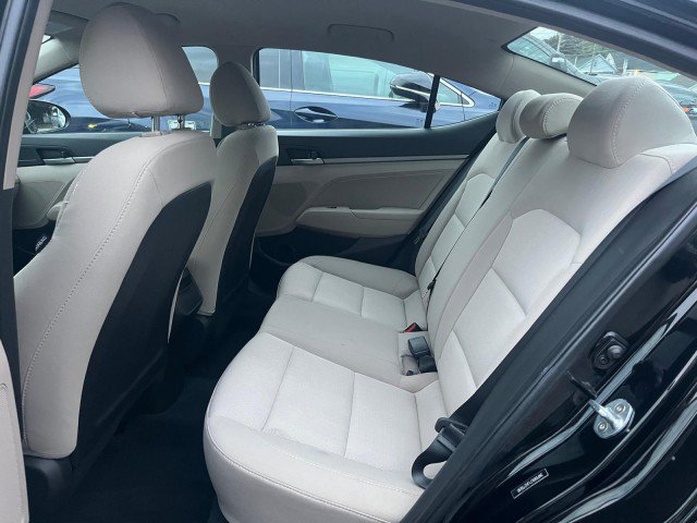 Used 2018 Hyundai Elantra SEL FWD image 8