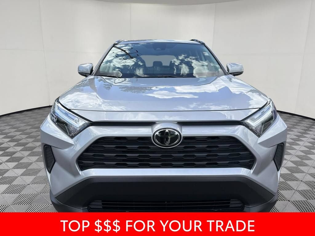 Used 2025 Toyota RAV4 XLE AWD/4WD video 2