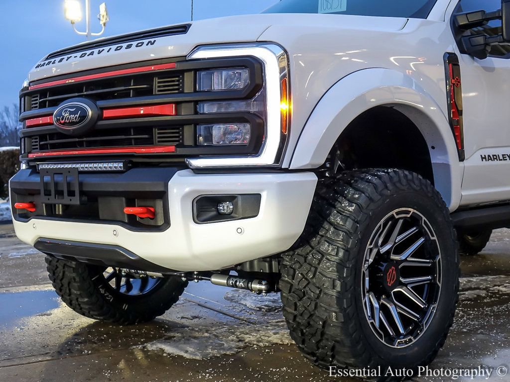 New 2026 Ford F250 Lariat w/ Black Appearance Package image 4