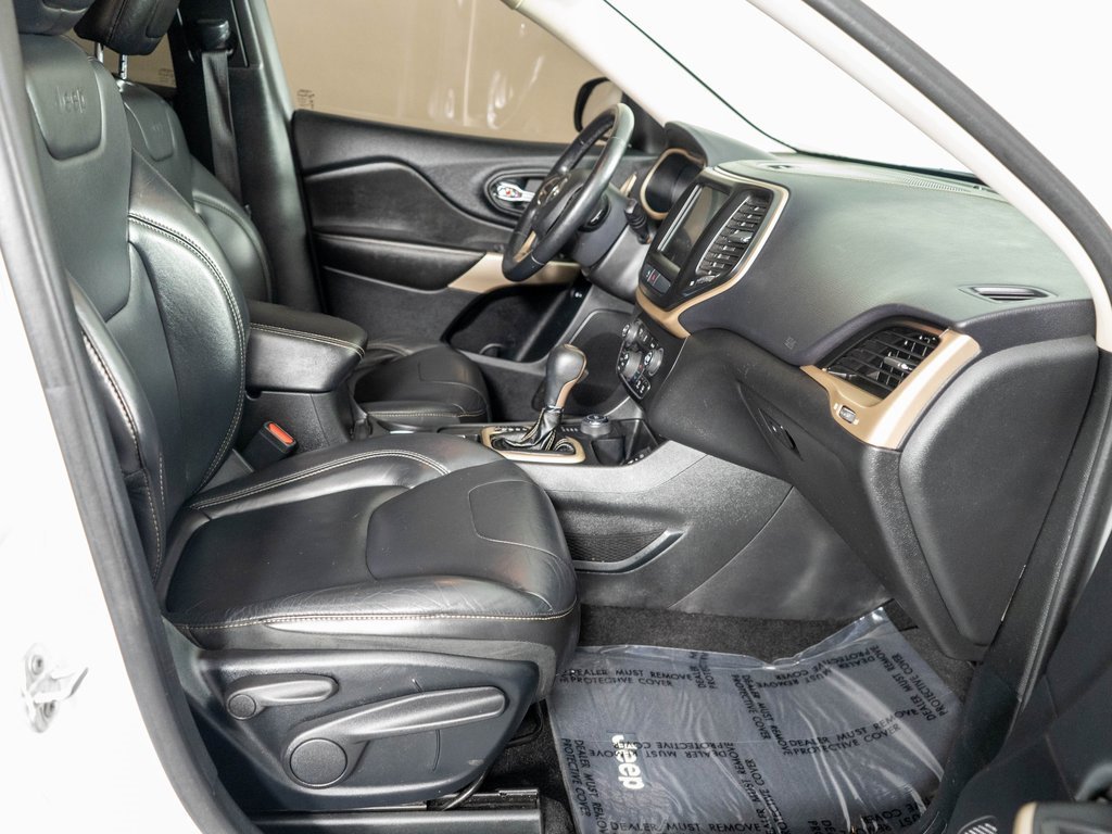 Used 2018 Jeep Cherokee Limited image 8