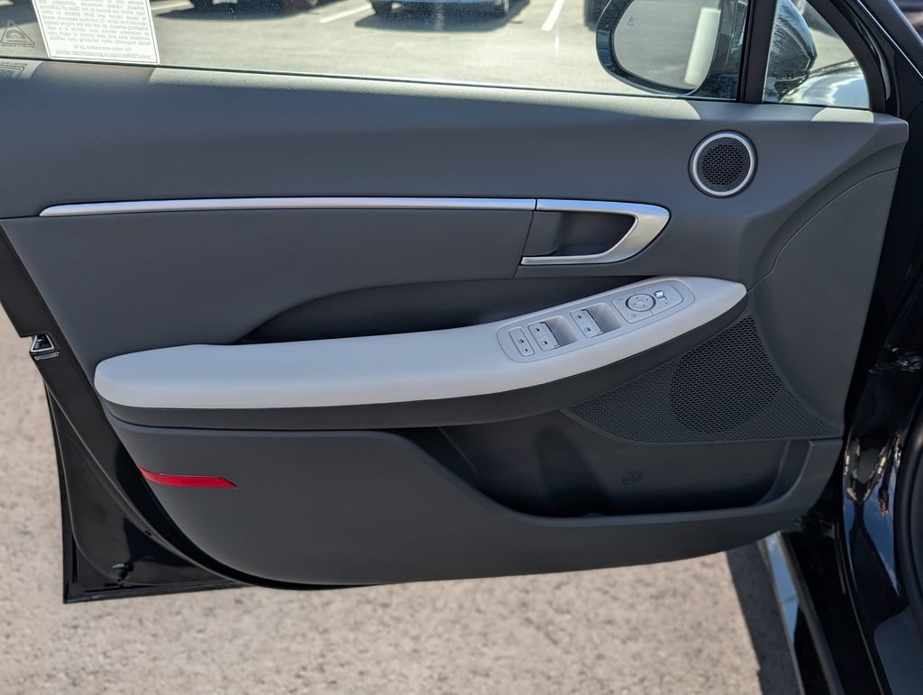 New 2026 Hyundai Sonata SEL FWD image 19