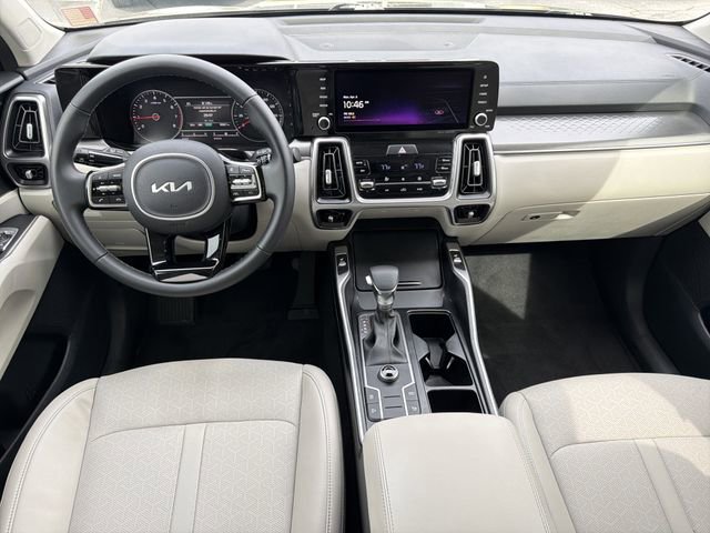 Used 2022 Kia Sorento S w/ Panoramic Sunroof Package image 4