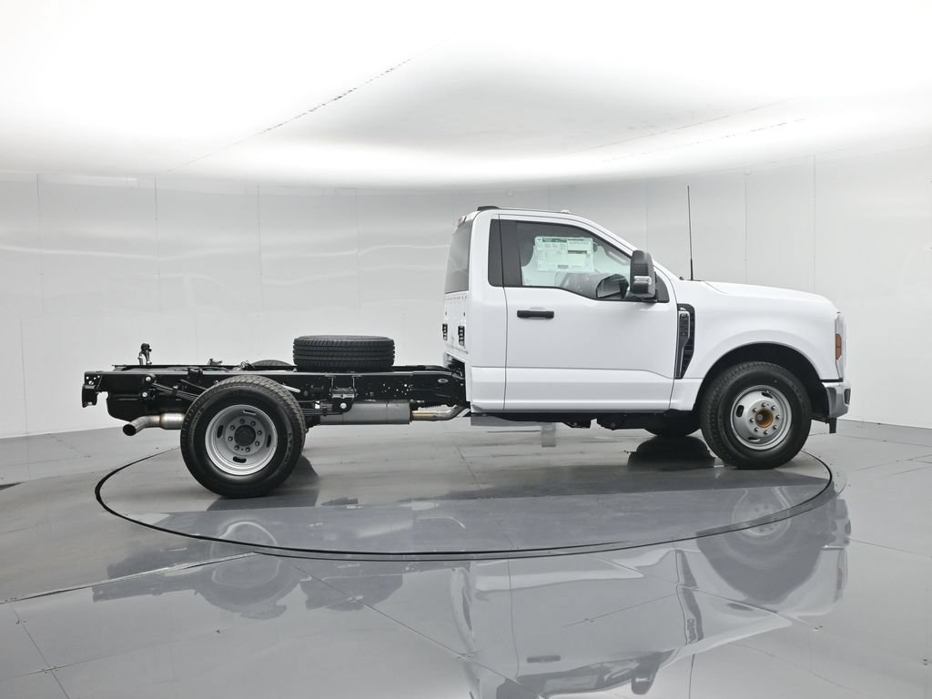 New 2026 Ford F350 XL w/ XL Chrome Package RWD image 21