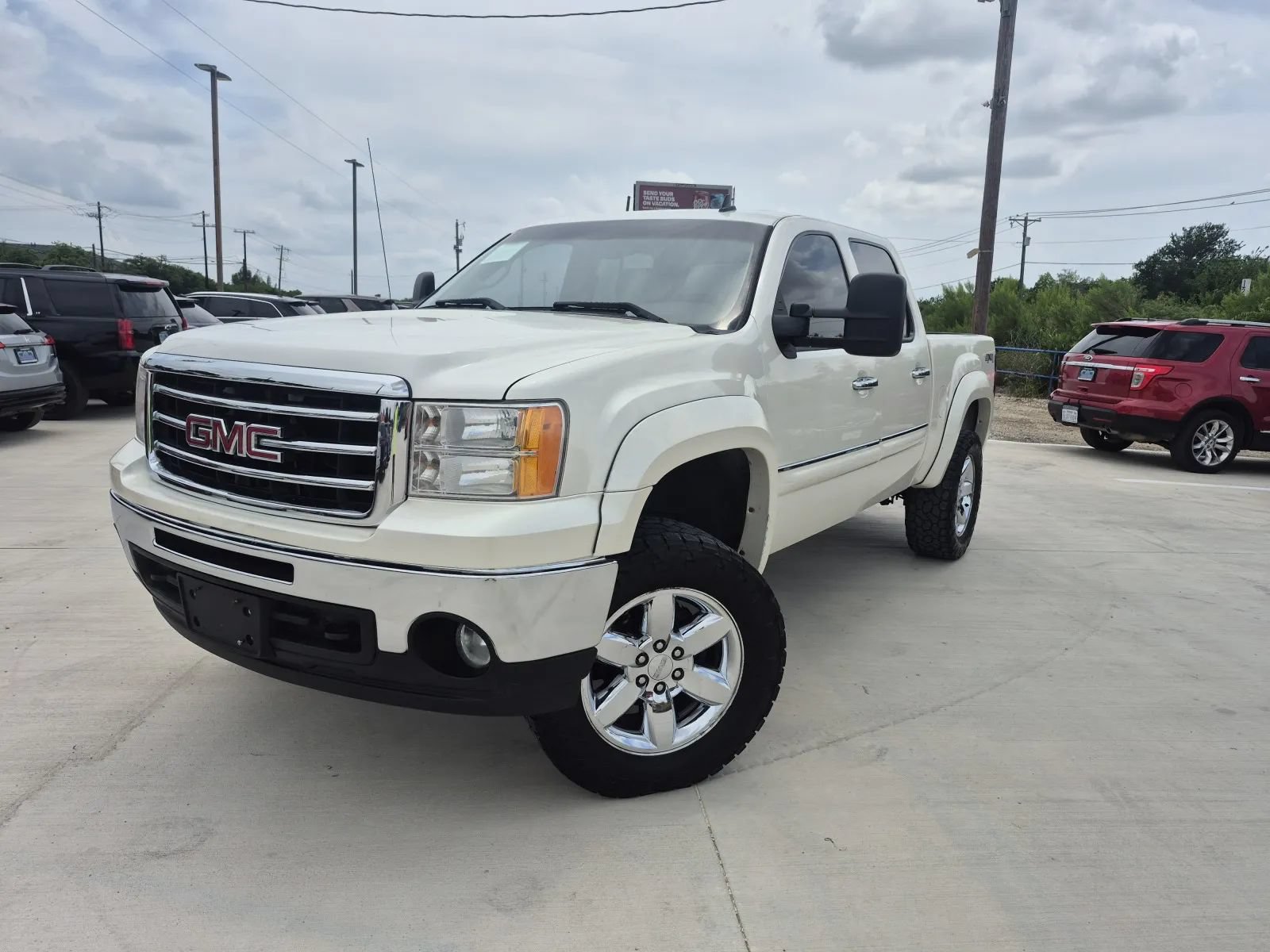 Used 2013 GMC Sierra 1500 SLE AWD/4WD image 1