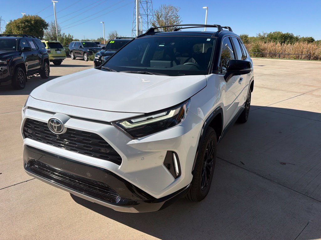 Used 2025 Toyota RAV4 XSE w/ Advanced Technology Package AWD/4WD image 3