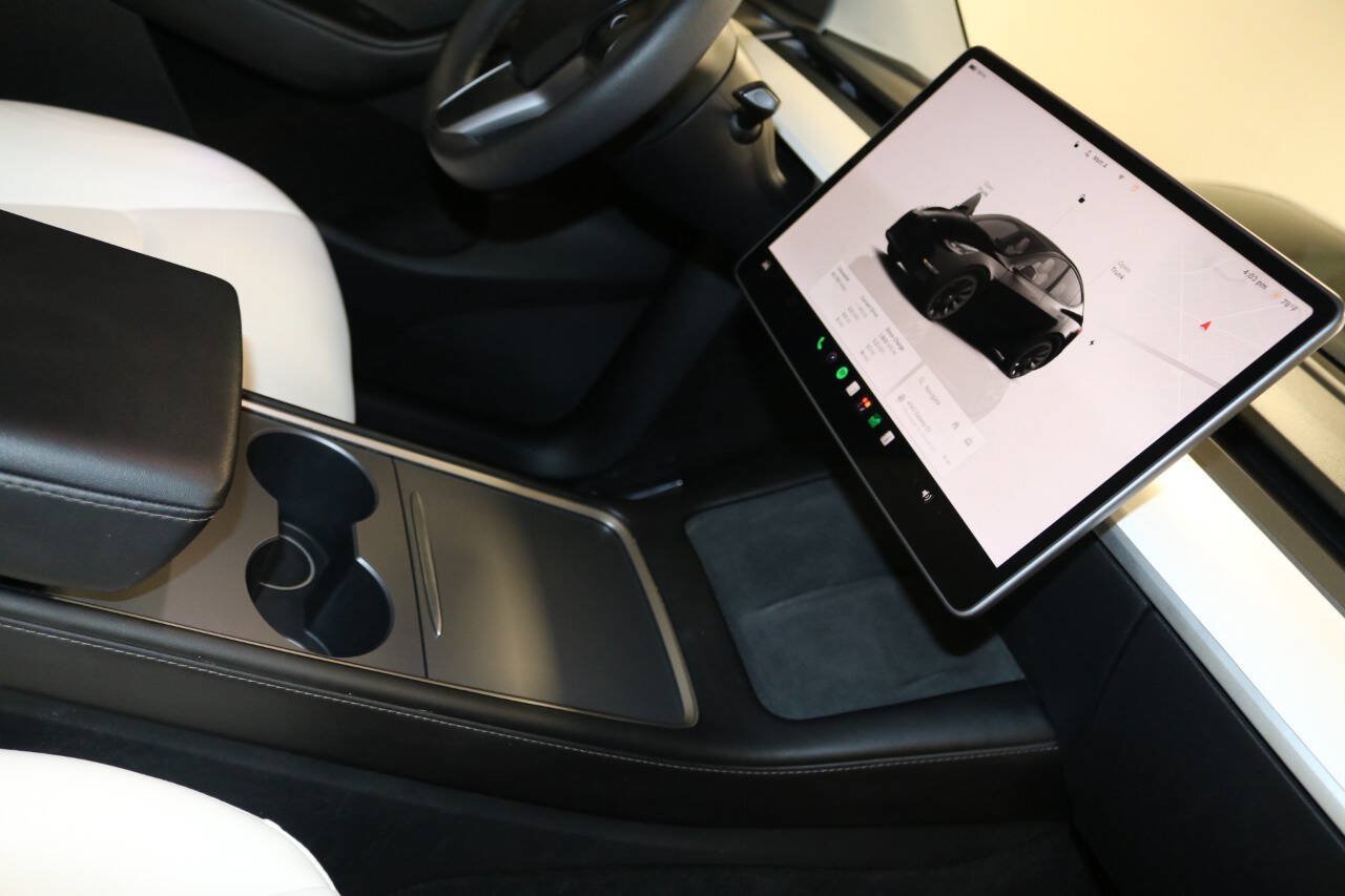 Used 2023 Tesla Model Y Long Range AWD/4WD image 38