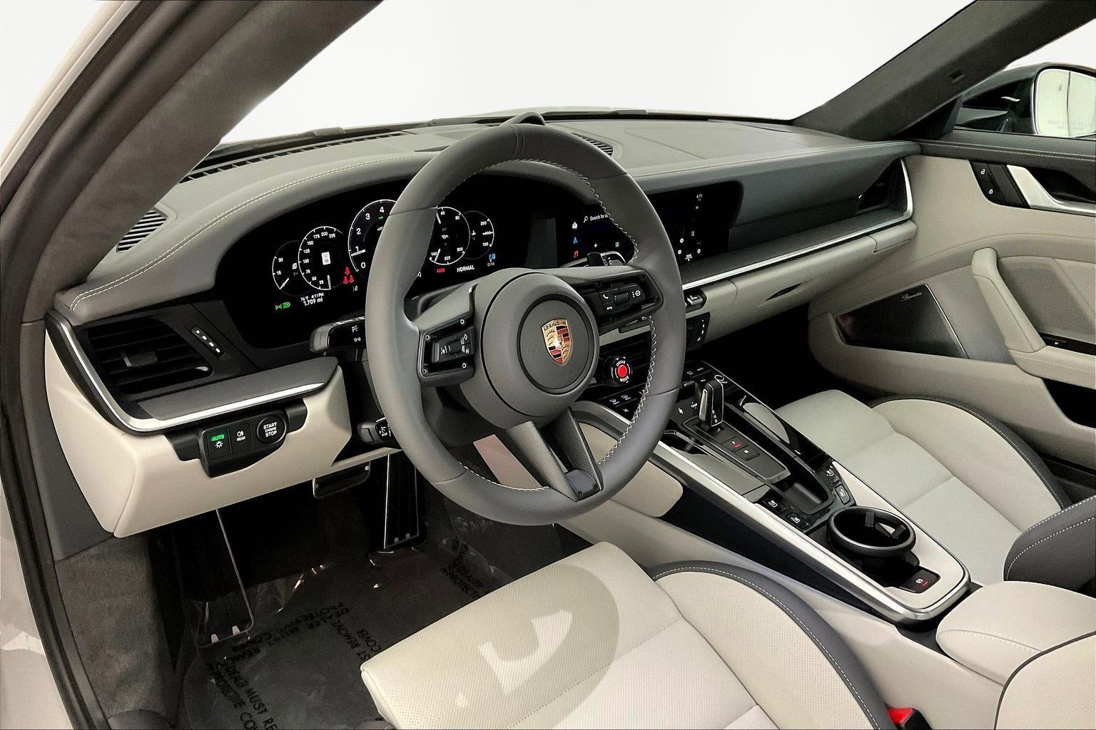 Used 2026 Porsche 911 Carrera GTS RWD image 15