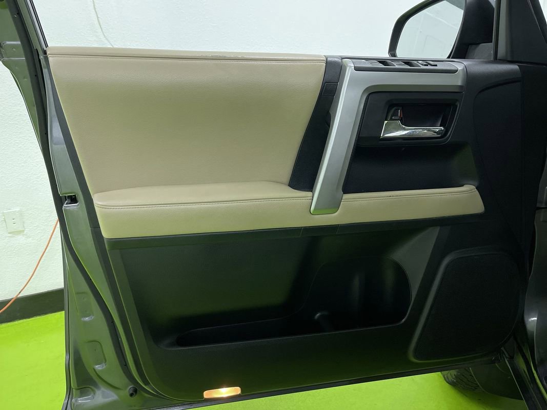 Used 2016 Toyota 4Runner SR5 image 16