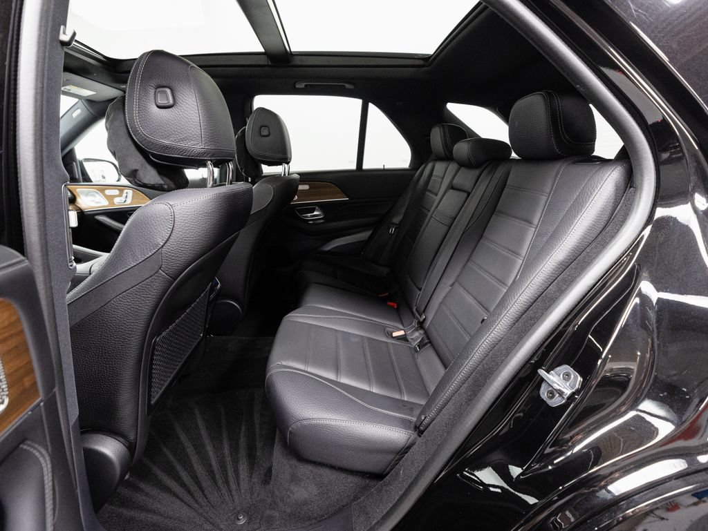 Used 2025 Mercedes-Benz GLE 450e 4MATIC image 29