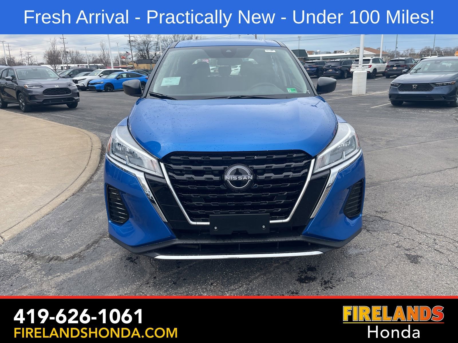 Used 2025 Nissan Kicks Play S image 3