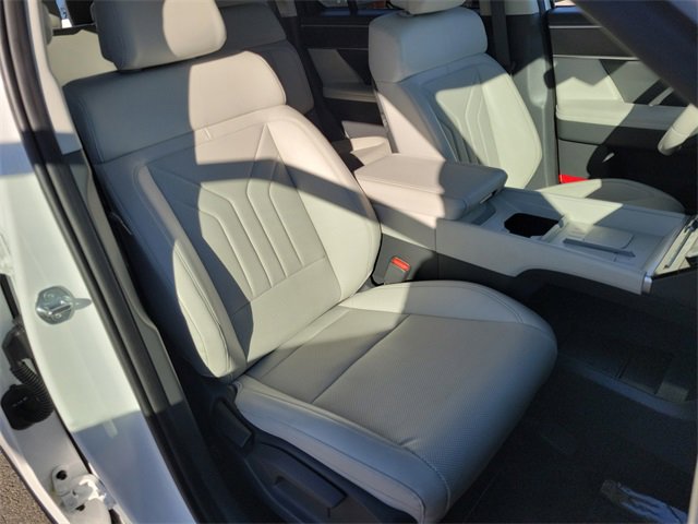 Used 2025 Hyundai Santa Fe SEL image 18