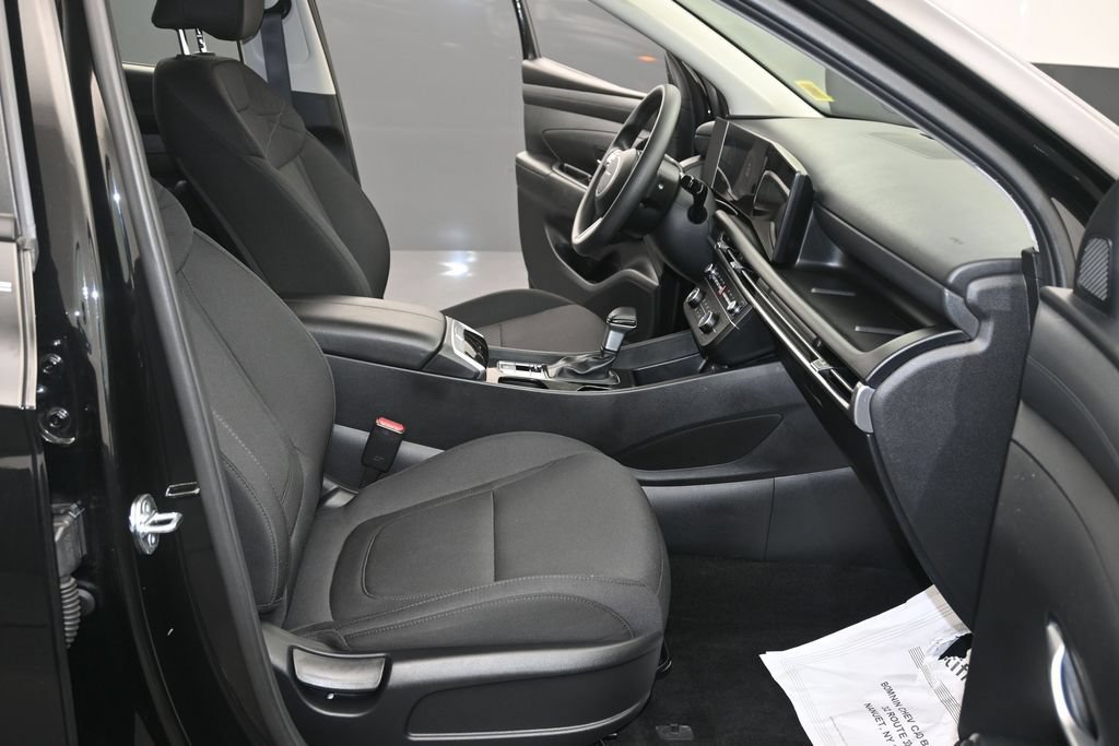 Used 2025 Hyundai Tucson SE AWD/4WD image 11