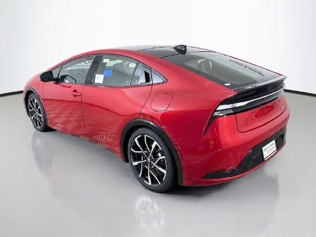 New 2027 Toyota Prius Plug-In Hybrid FWD image 5