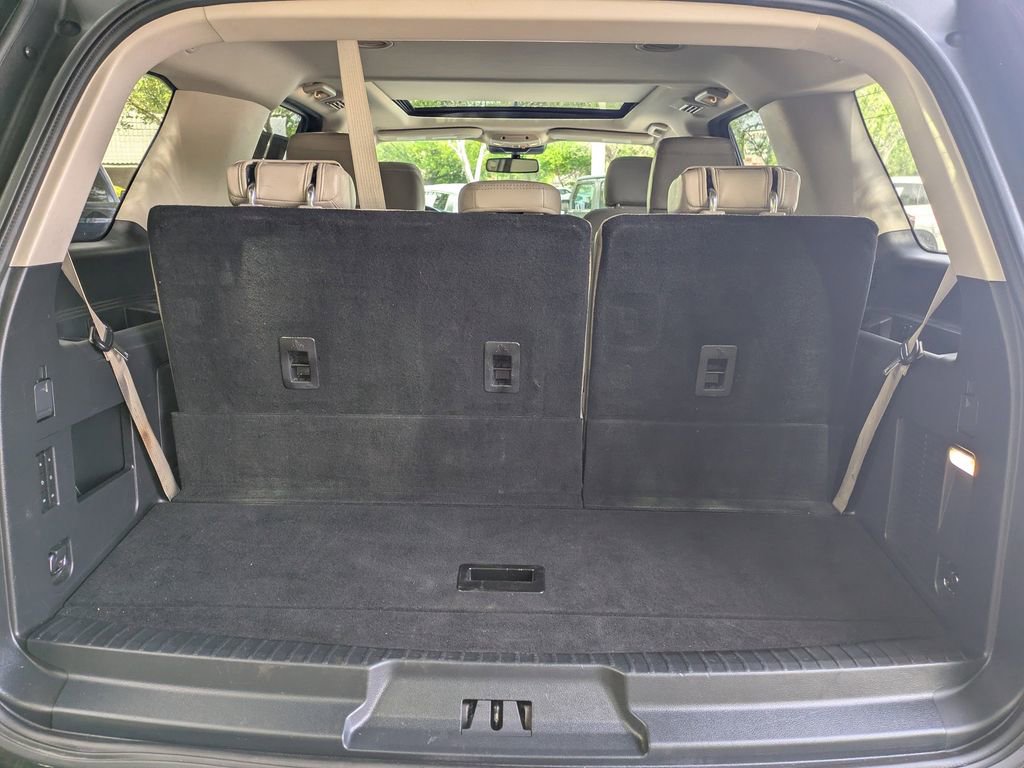 Used 2022 Ford Expedition Limited image 10