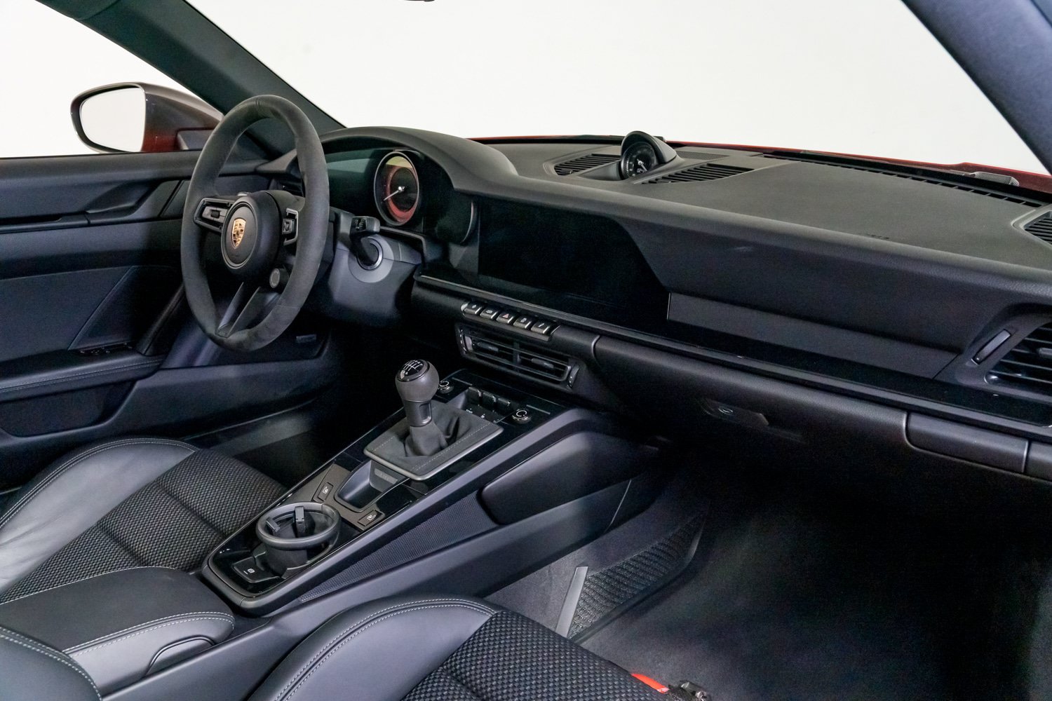 Used 2024 Porsche 911 Carrera T RWD image 32
