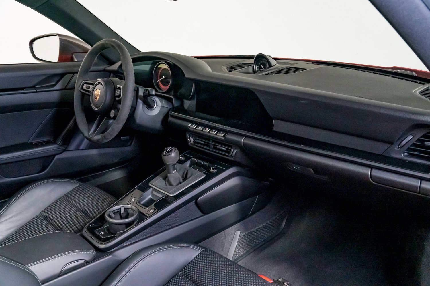 Used 2024 Porsche 911 Carrera T RWD image 32