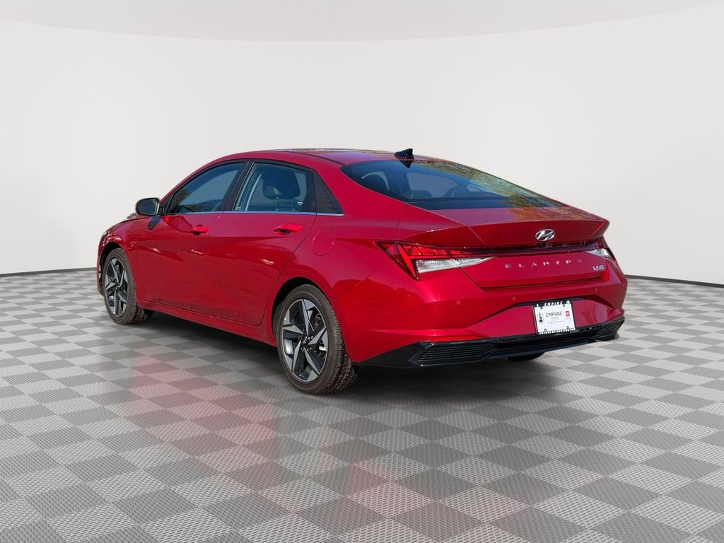 Used 2023 Hyundai Elantra Limited FWD image 5