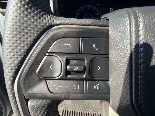 Used 2025 Toyota Tacoma TRD Sport AWD/4WD image 32