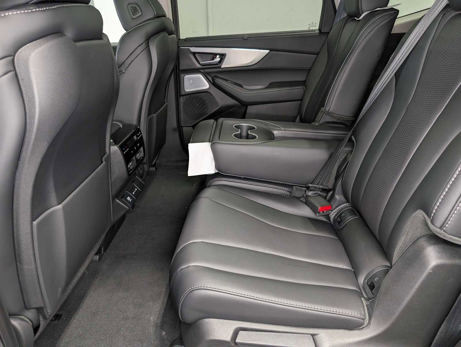 Used 2025 Acura MDX SH-AWD w/ Technology Package image 23