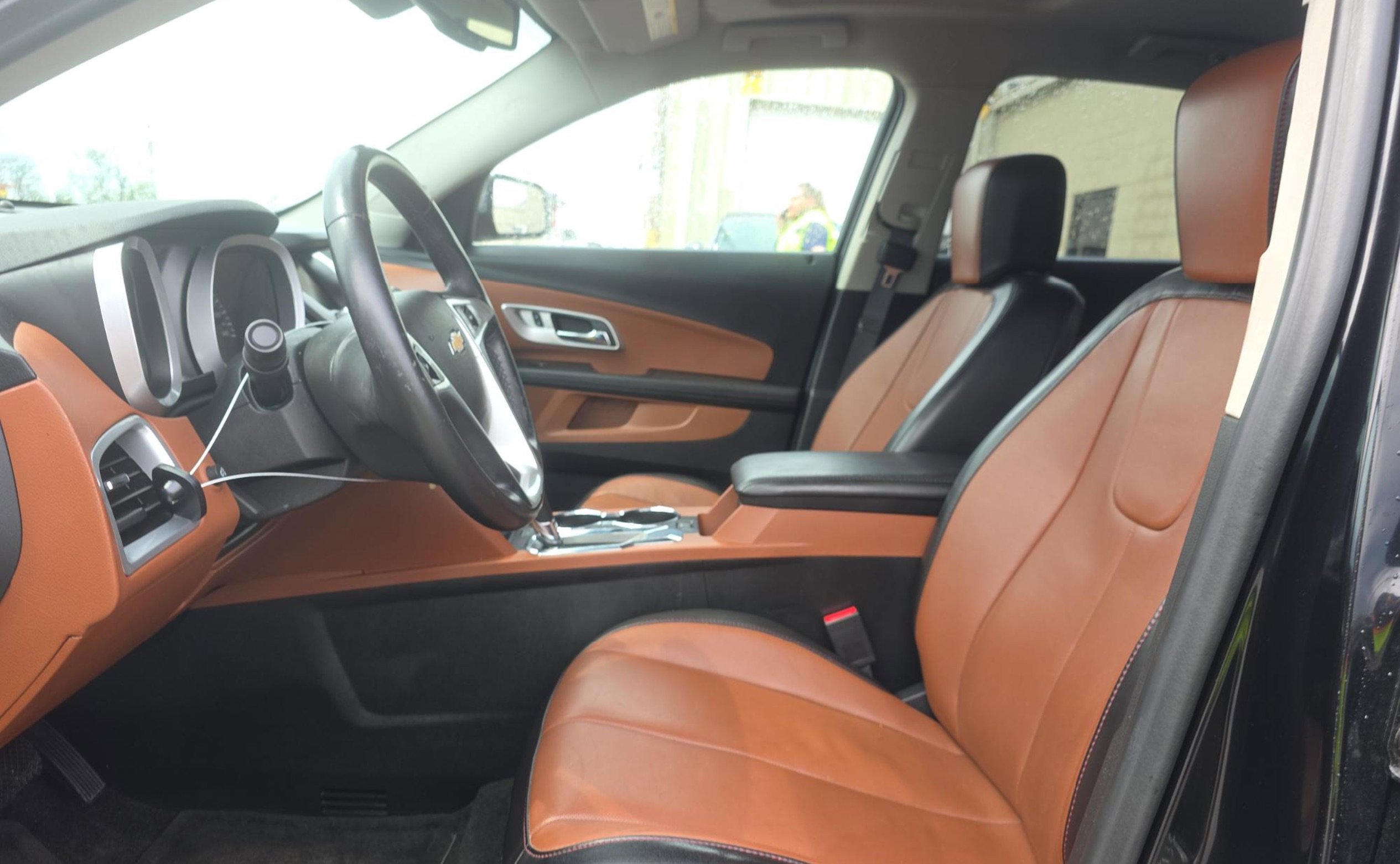 Used 2017 Chevrolet Equinox Premier w/ Enhanced Convenience Package image 6