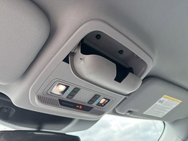 Used 2021 Ford Explorer XLT image 21