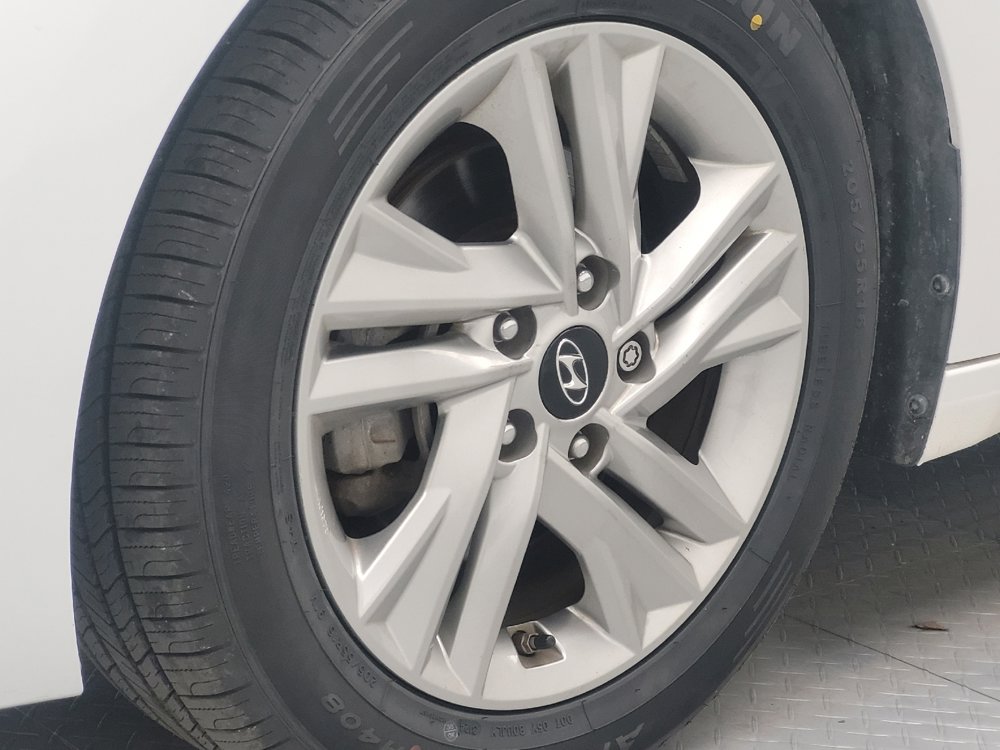 Used 2020 Hyundai Elantra Value Edition w/ Cargo Package (C1) image 31