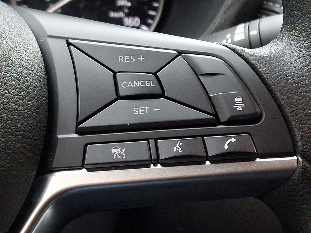 Used 2025 Nissan Sentra SV FWD image 22
