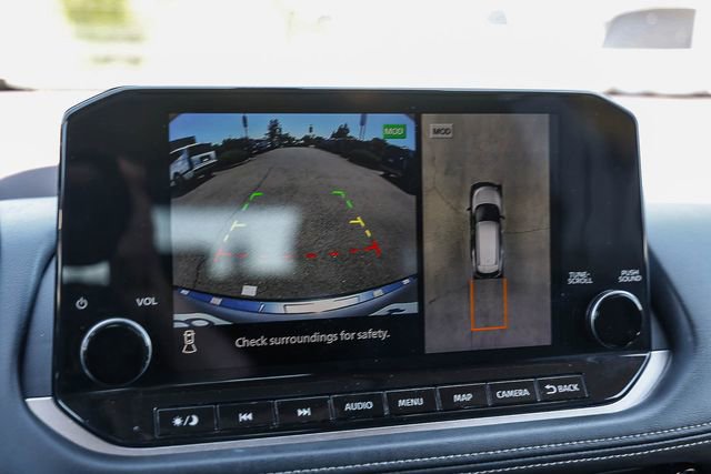 Used 2022 Nissan Rogue Platinum w/ Head-Up Display Package image 19