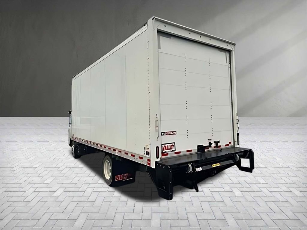 Used 2023 Chevrolet Low Cab Forward 5500XD image 4