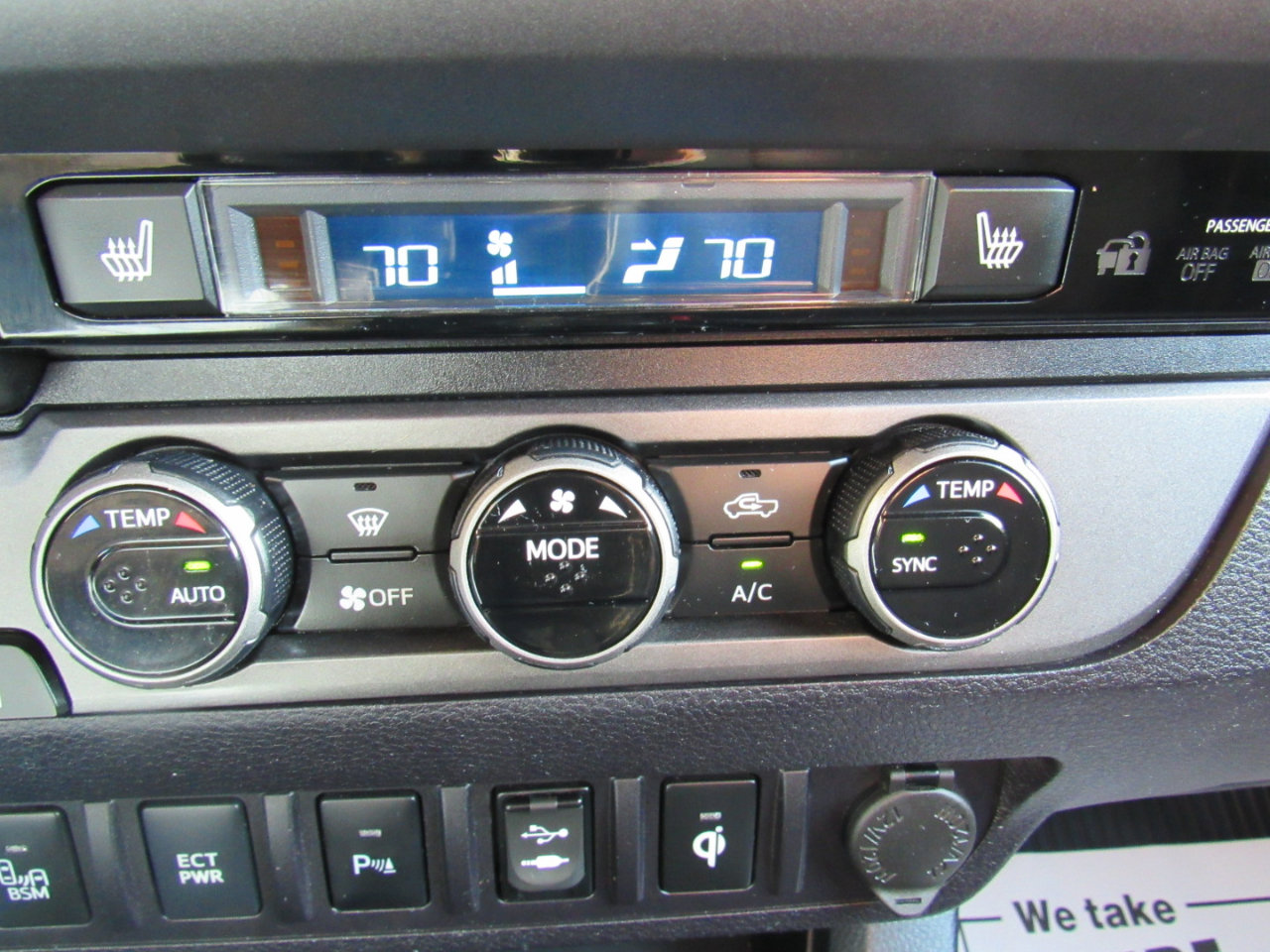 Used 2017 Toyota Tacoma TRD Off-Road image 16