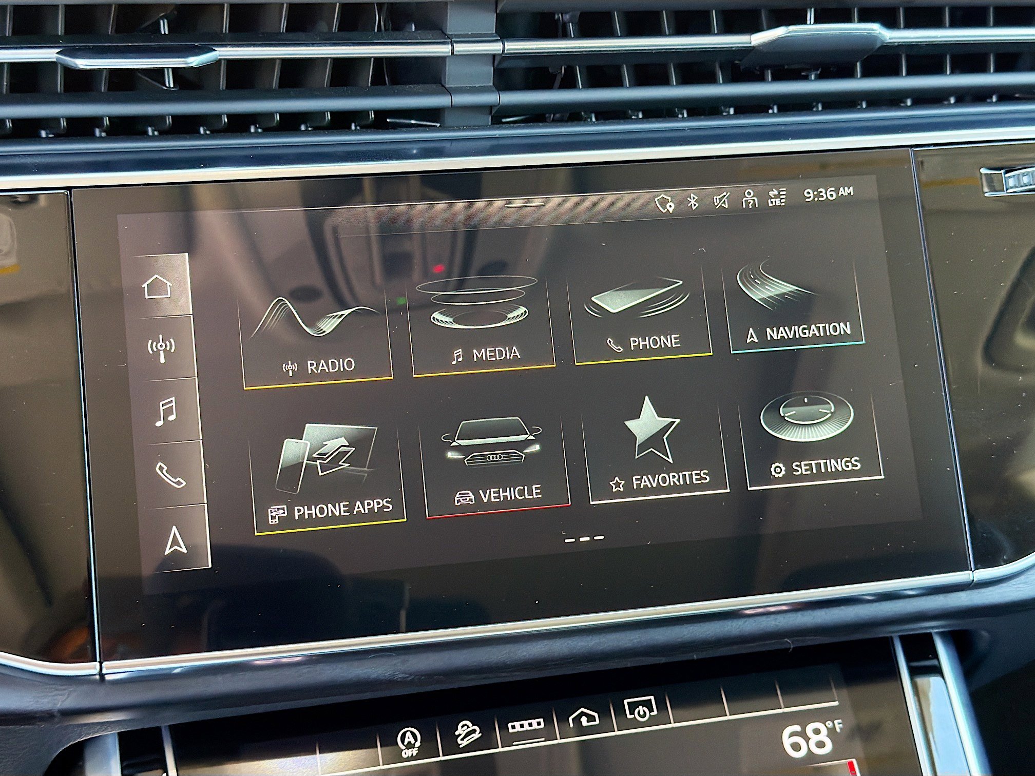 Used 2022 Audi Q8 Premium w/ Convenience Package image 32