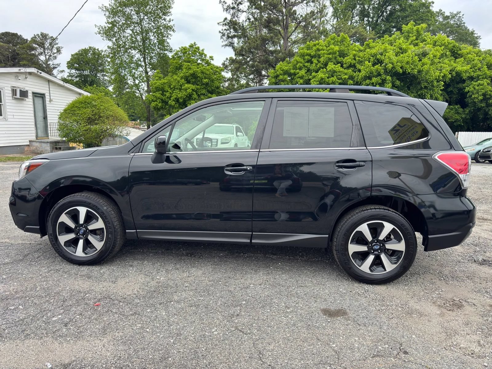 Used 2017 Subaru Forester 2.5i Limited w/ Popular Package #1 AWD/4WD image 6