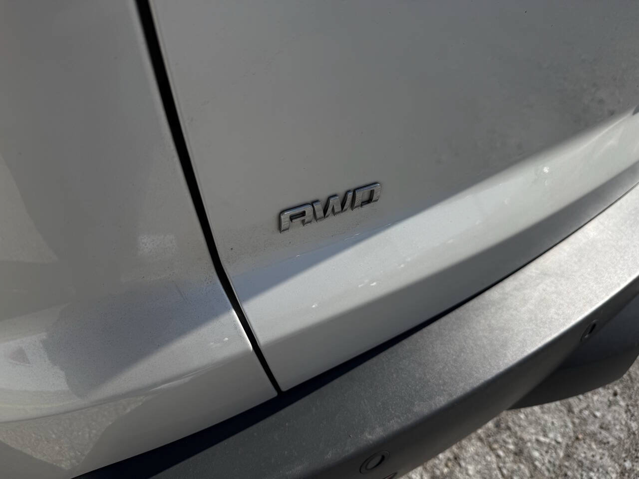 Used 2012 Chevrolet Traverse LTZ AWD/4WD image 13