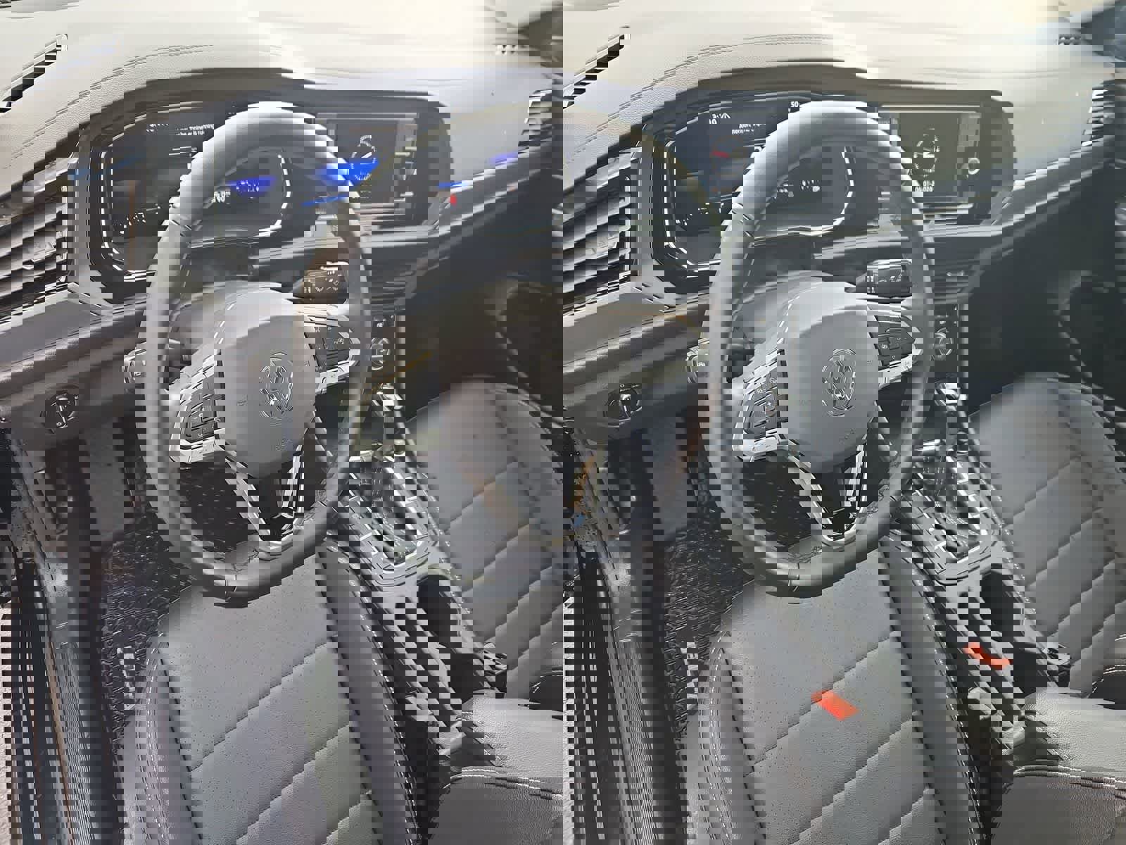 Certified 2023 Volkswagen Jetta SE image 2