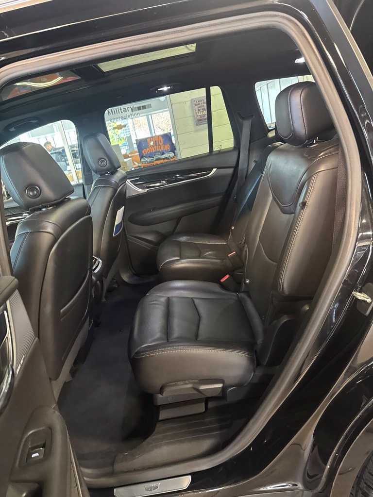 Used 2020 Cadillac XT6 Premium Luxury FWD image 6
