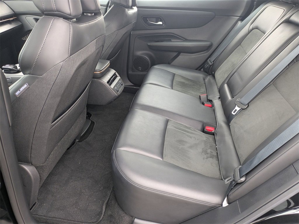 Used 2023 Nissan Ariya FWD image 12