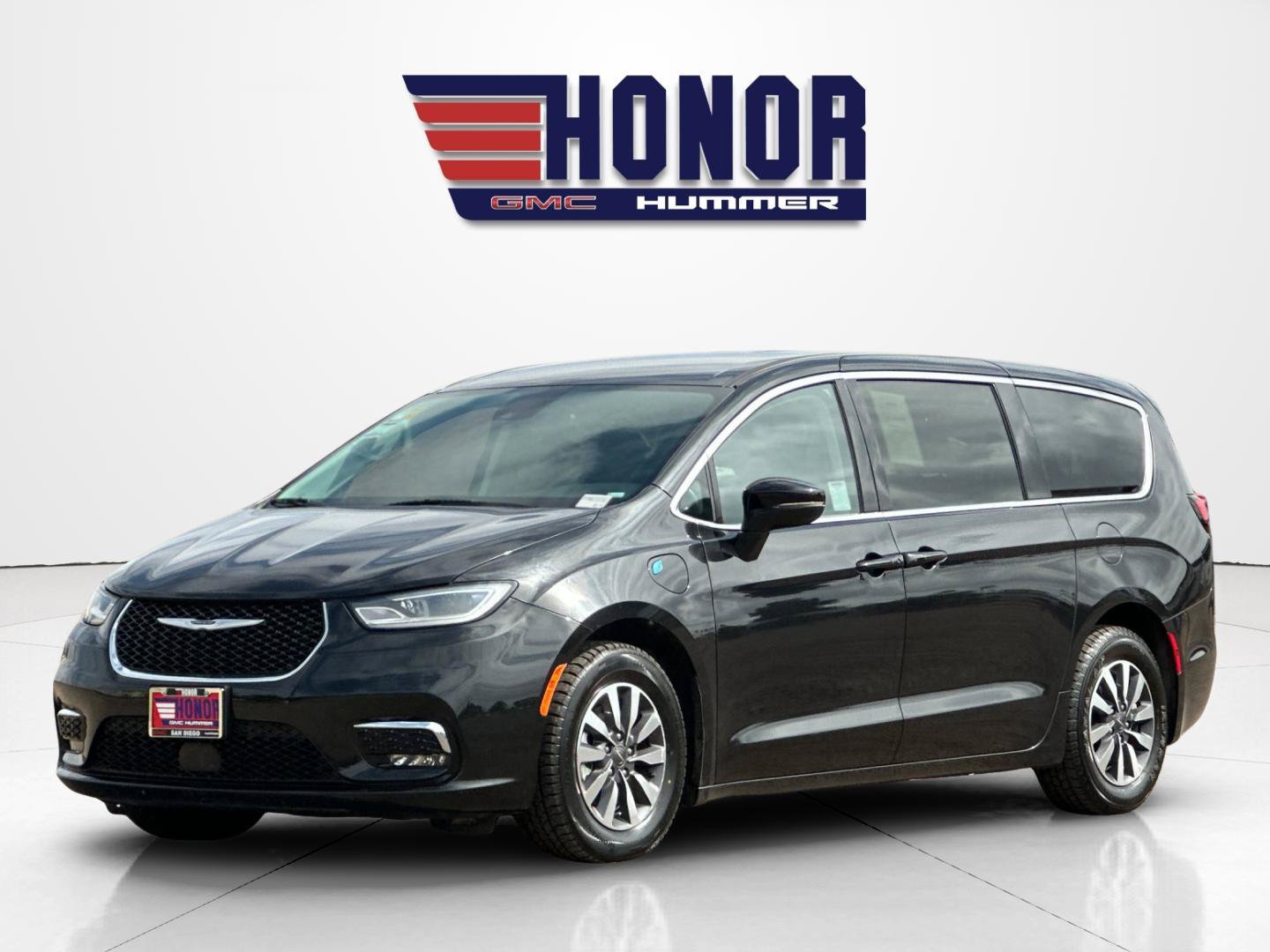 Used 2023 Chrysler Pacifica Touring-L FWD image 8
