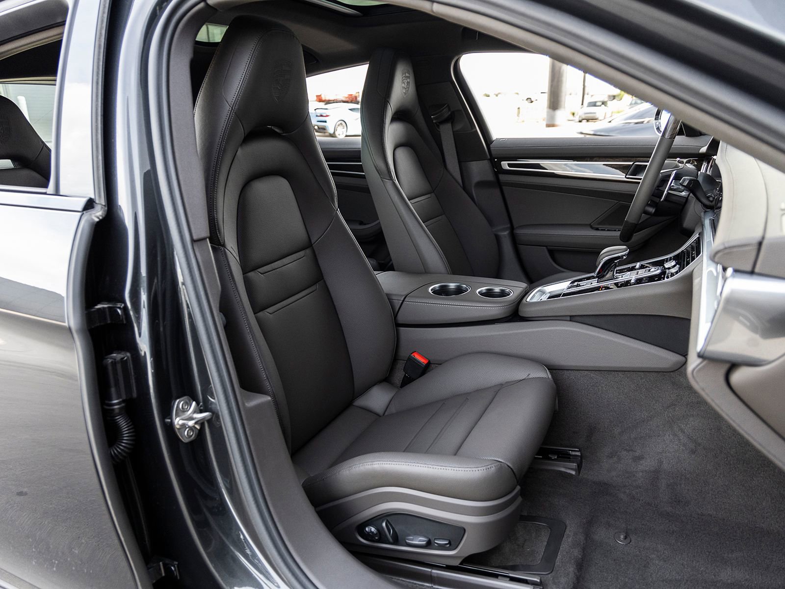 Certified 2023 Porsche Panamera Platinum Edition image 46