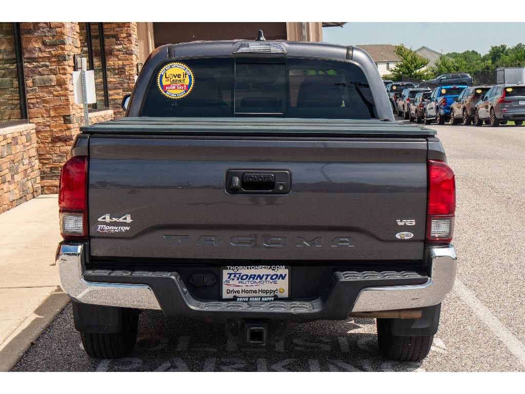Used 2021 Toyota Tacoma SR5 AWD/4WD image 4