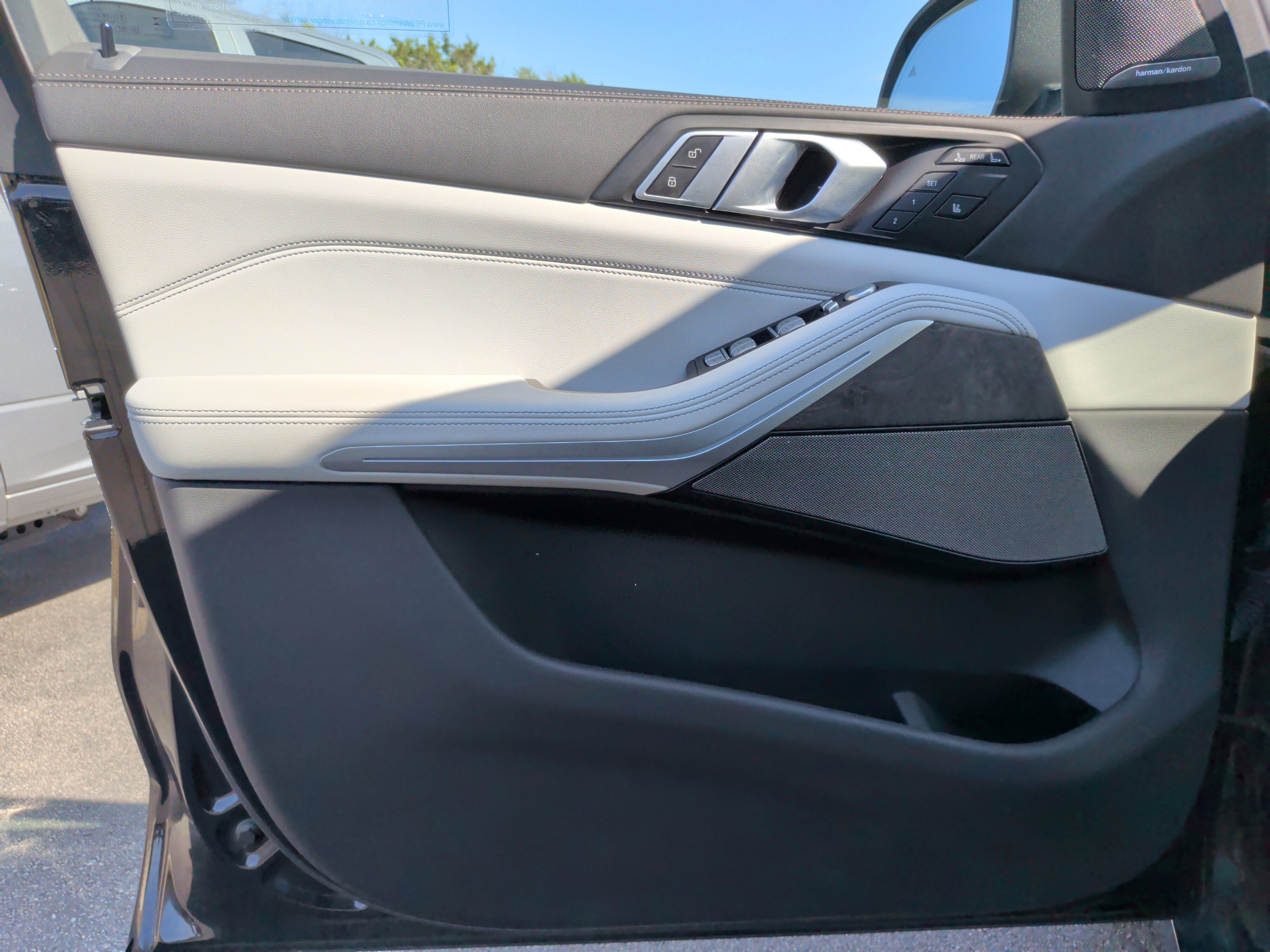 Certified 2024 BMW X7 xDrive40i image 28