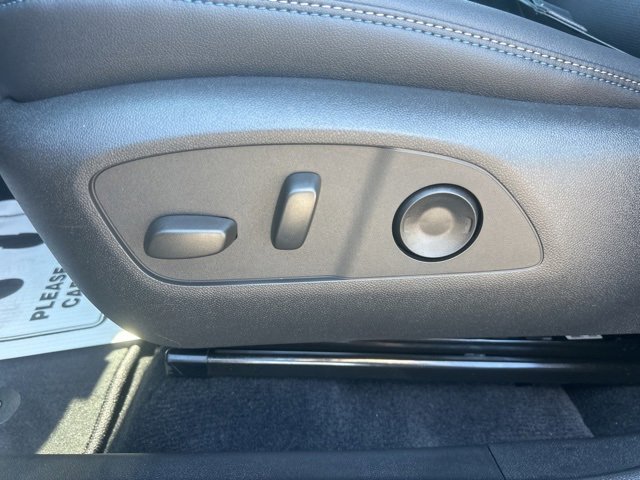 New 2026 Chevrolet Equinox EV LT image 16